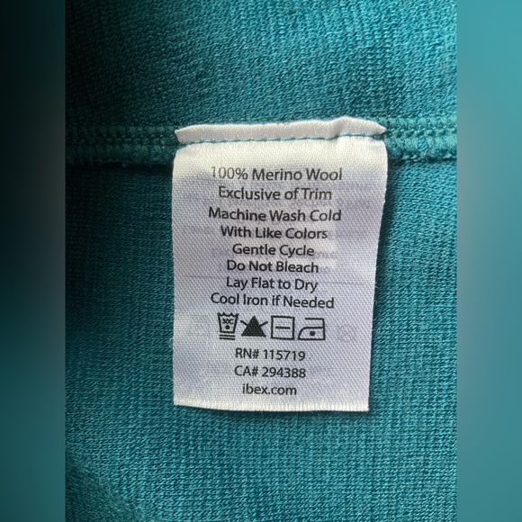 100% Merino Wool Ibex Knitted Vest in Dark Teal - Picture 5 of 6